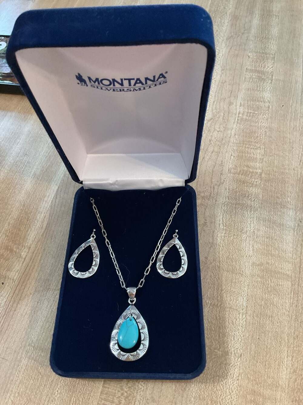 Roadrunner Turquoise Scalloped Jewelry Set - ,